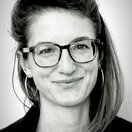 Schwarz-weißes Porträt Veronika Siegl